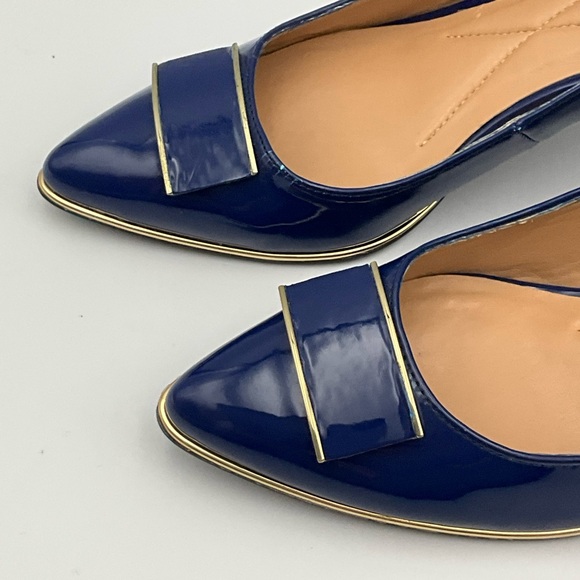 Andrew Geller Heels Size 6.5 Navy Heels with Gold Accents - Picture 11 of 11